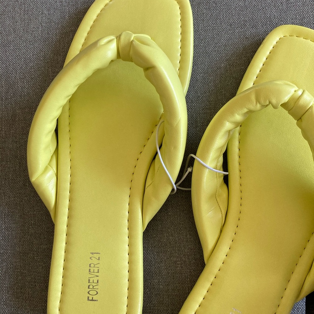 Forever 21 sandals - Picture 3 of 5